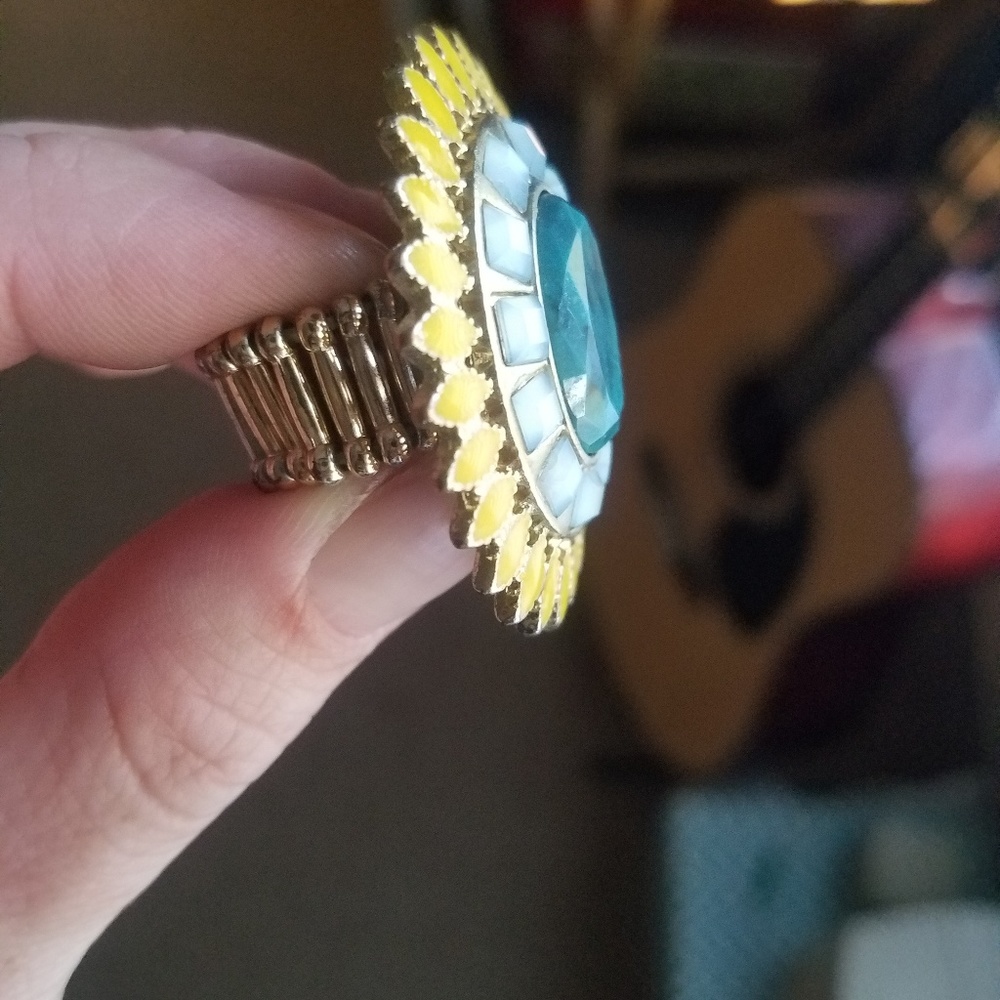 Ring - Picture 2 of 2